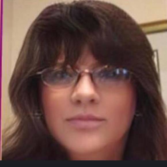 Meet your Posher, Janet - Picture 1 of 1